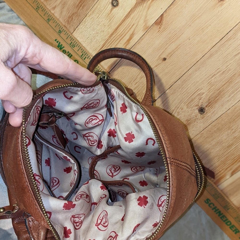 Lucky Brand chestnut leather hobo/cross body bag - Picture 3 of 13